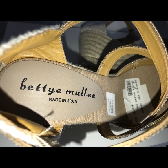 BETTYE MULLER CHIC ESPADRILLE WEDGE, GOLD-BNWT - Picture 6 of 6